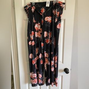 NWT ~ Torrid size 3 ~ Black and Flower Wide Leg pants!